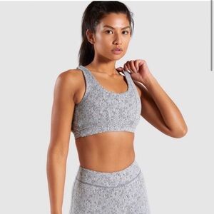 Matching Gray Gymshark Fleur set.